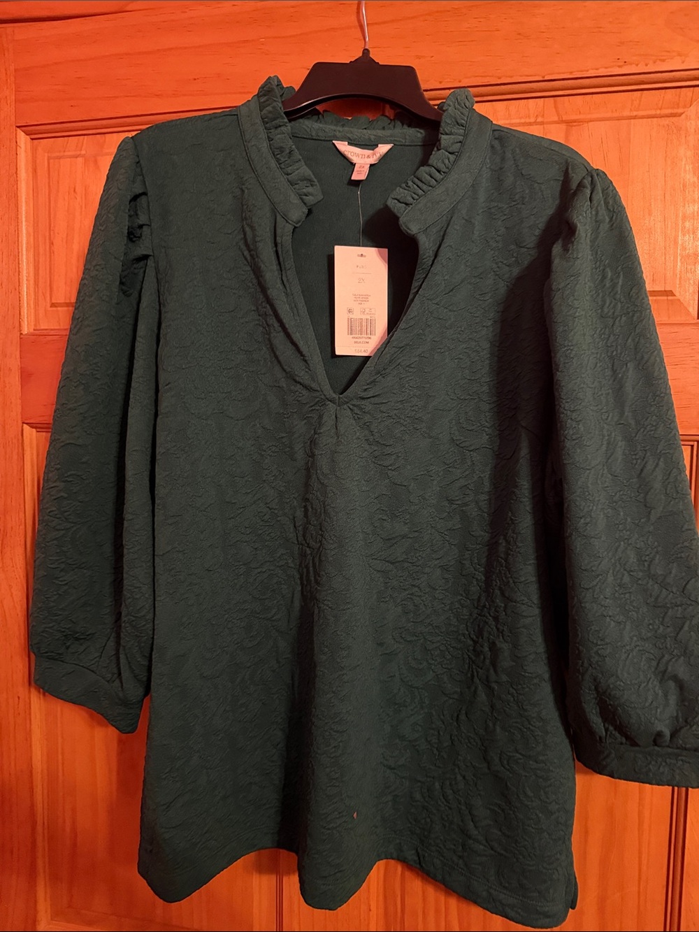 crown & ivy Dark Green Textured V-Neck Ruffle Collar Tunic